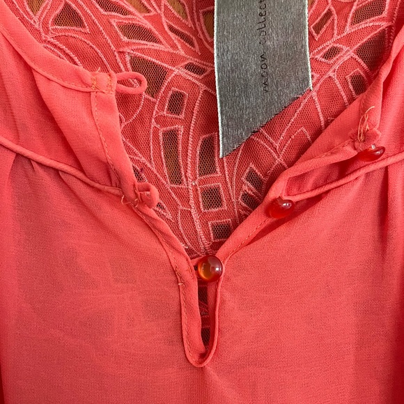 Sheer long sleeve coral top - Picture 2 of 4